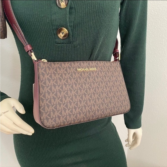 New MICHAEL KORS JET SET TRAVEL SMALL SHOULDER CROSSBODY BAG WITH TECH ATTACHED - Picture 3 of 9